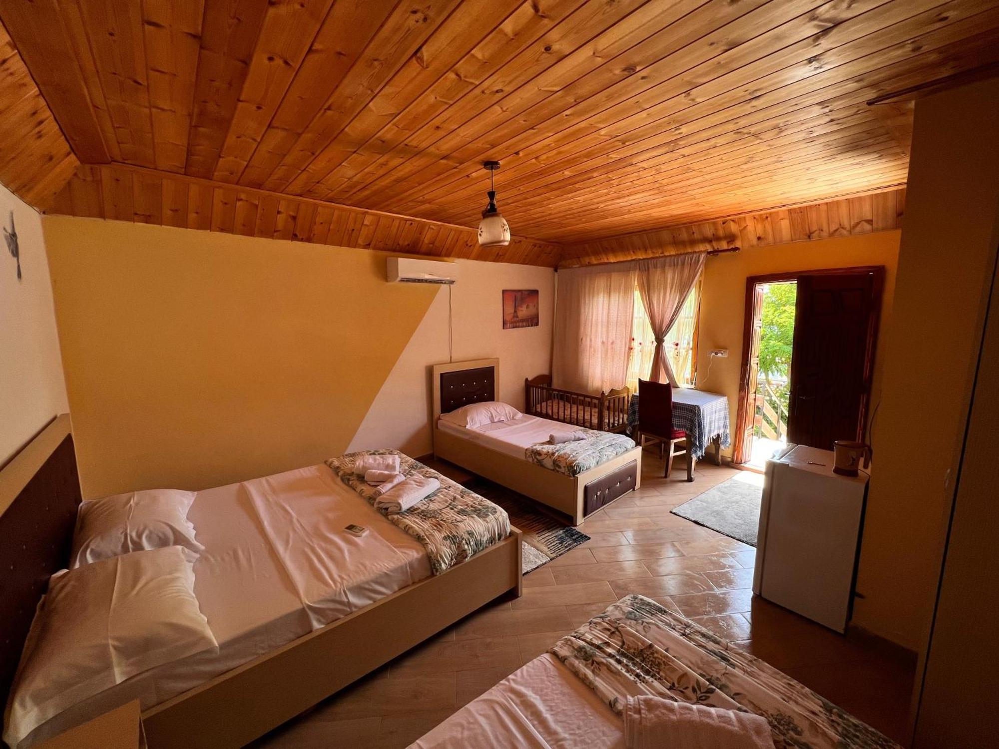 Rooms Merlika -Inside The Castle- Krujë Quarto foto